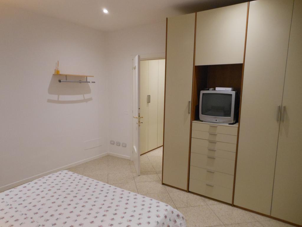 B&B La Luna Dal Borgo Jesi Buitenkant foto