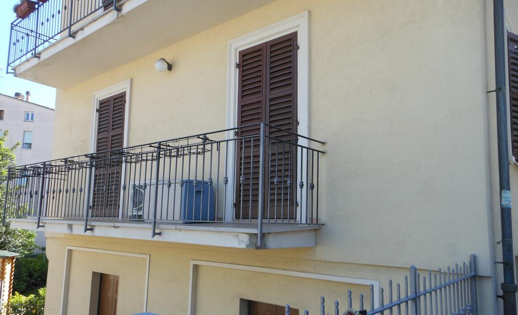 B&B La Luna Dal Borgo Jesi Kamer foto