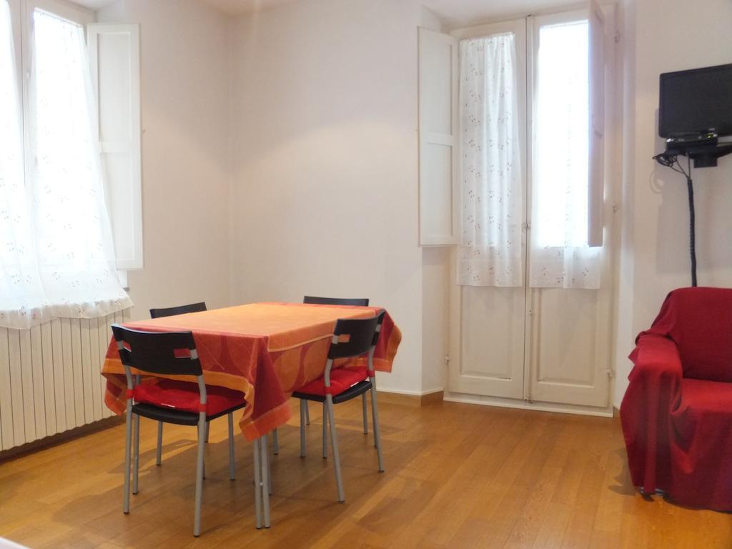 B&B La Luna Dal Borgo Jesi Kamer foto