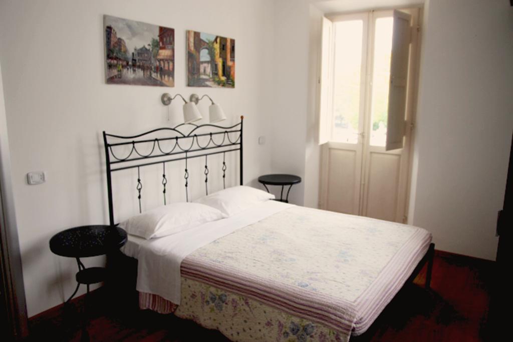 B&B La Luna Dal Borgo Jesi Buitenkant foto